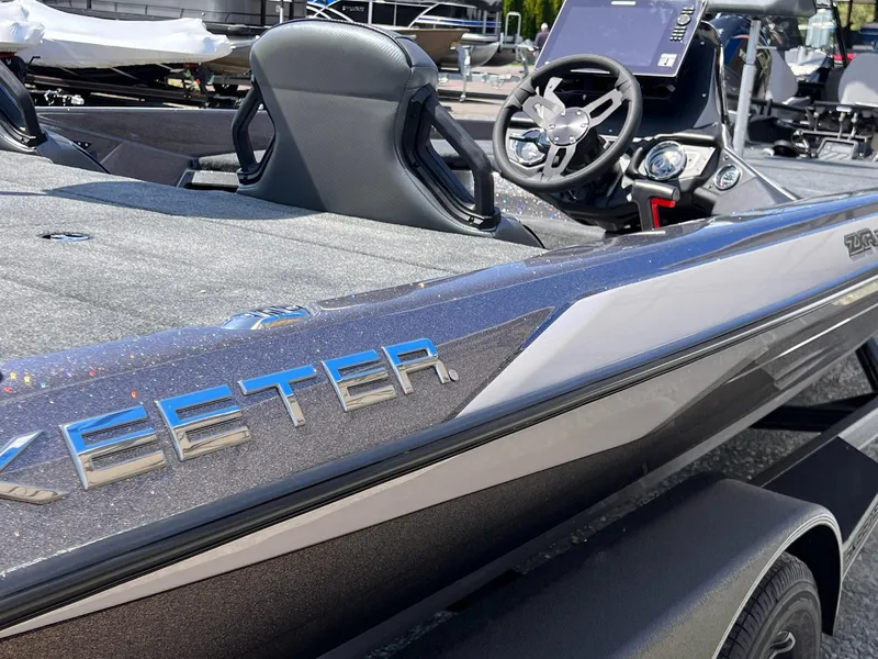 Slide: The Image of Skeeter ZXR21 2025 - 15