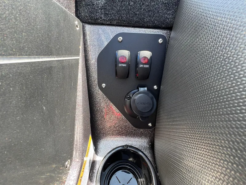 Slide: The Image of Skeeter ZXR21 2025 - 16