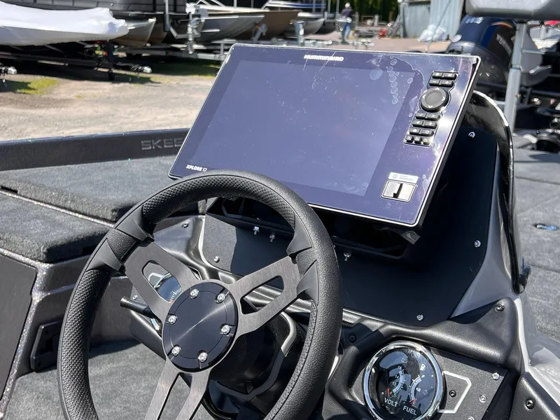 Slide: The Image of Skeeter ZXR21 2025 - 18