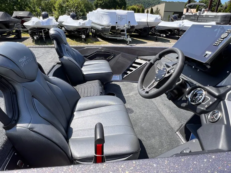 Slide: The Image of Skeeter ZXR21 2025 - 8