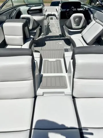 Slide: The Image of Crownline Boats 270 SS 2024 - 13