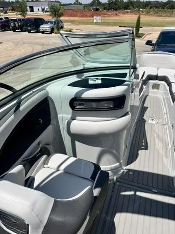 Slide: The Image of Crownline Boats 270 SS 2024 - 17