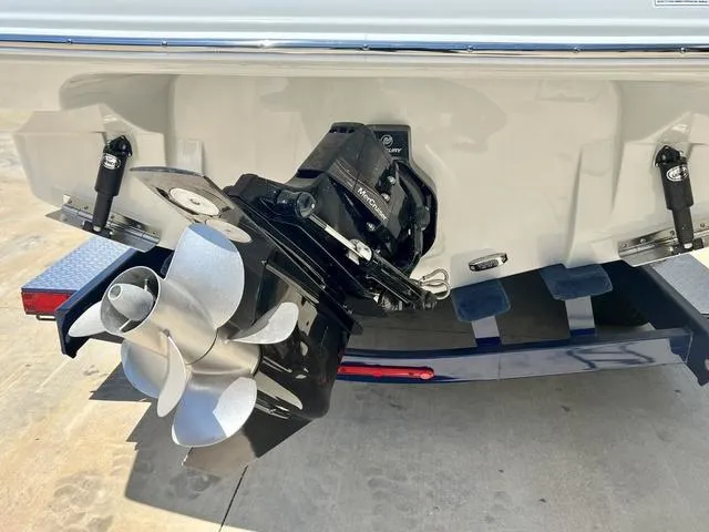 Slide: The Image of Crownline Boats 270 SS 2024 - 21