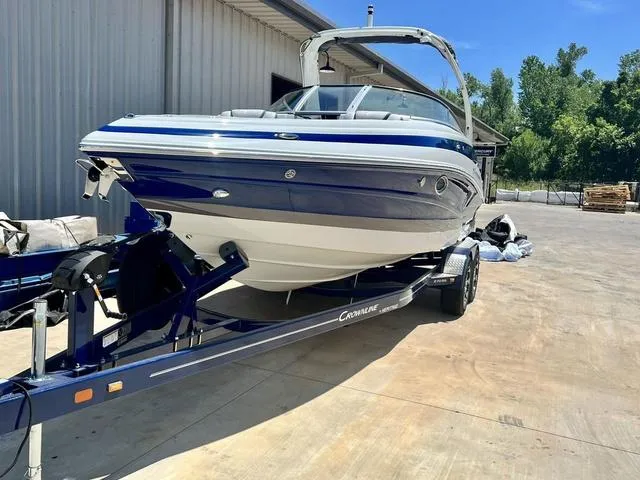 Slide: The Image of Crownline Boats 270 SS 2024 - 3