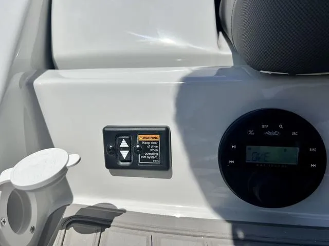 Slide: The Image of Crownline Boats 270 SS 2024 - 7