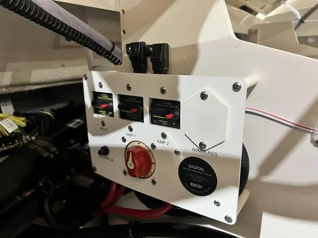 Slide: The Image of Crownline Boats 240 SS LPX 2024 - 12