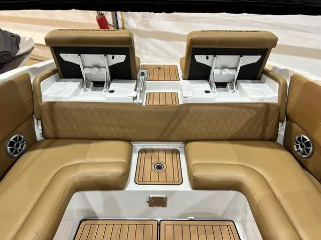 Slide: The Image of Crownline Boats 240 SS LPX 2024 - 17