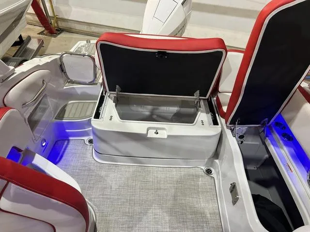 Slide: The Image of Crownline Boats 250 XSS 2024 - 10