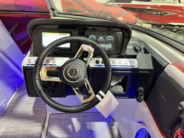 Slide: The Image of Crownline Boats 250 XSS 2024 - 12