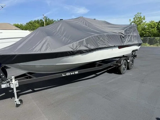 The Image of Lowe Sport Deck 224 2025 - 1