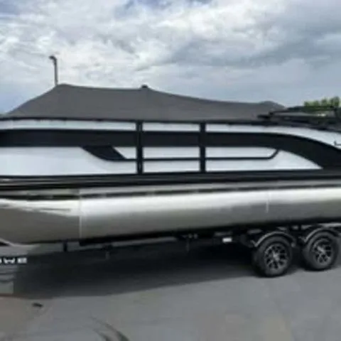 Slide: The Image of Lowe SF212 WT 2025 - 8