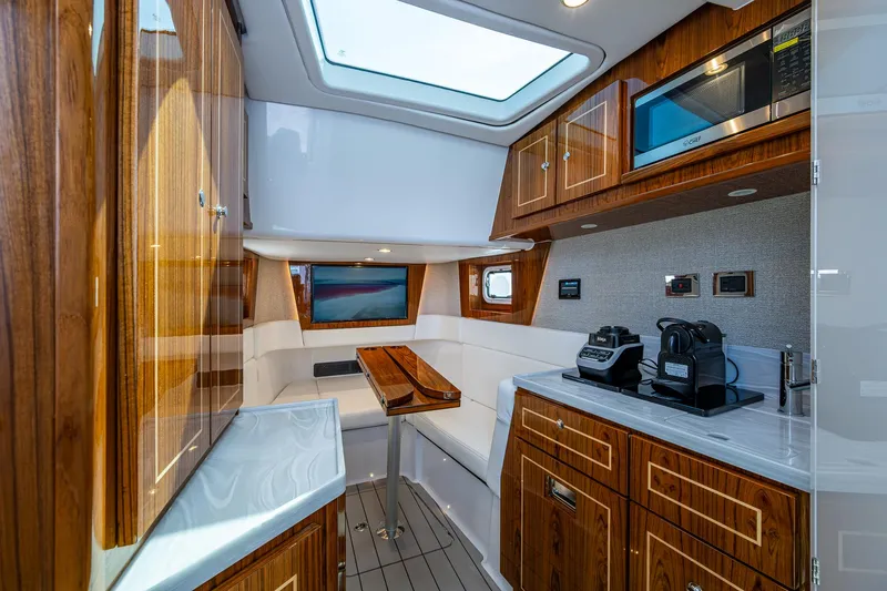 Slide: The Image of HCB 48 Campeon 2025 - 54