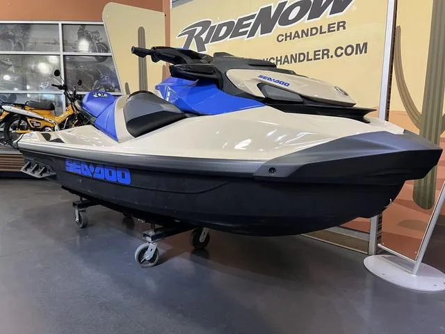 Slide: The Image of Sea-Doo Wake™ 170 BRP Premium Audio, iDF, iBR 2025 - 2