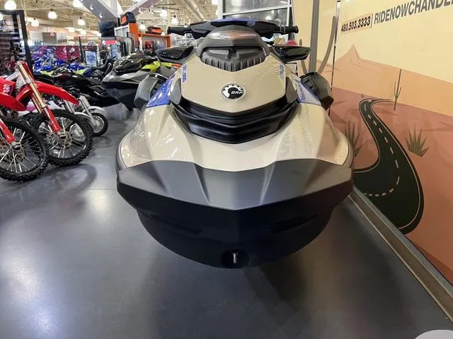 Slide: The Image of Sea-Doo Wake™ 170 BRP Premium Audio, iDF, iBR 2025 - 3