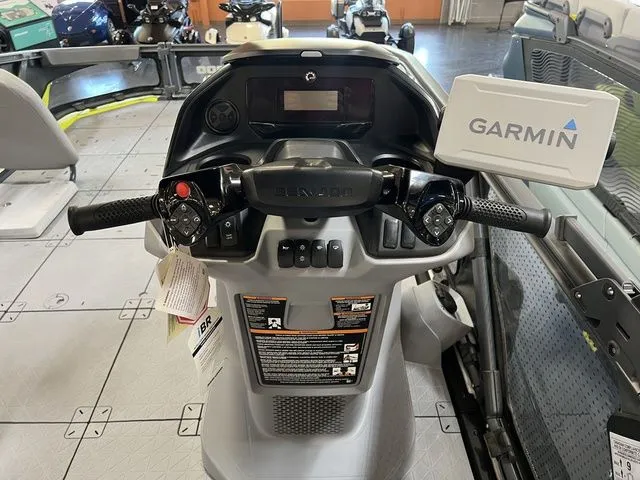 Slide: The Image of Sea-Doo Switch Sport 21 2025 - 7