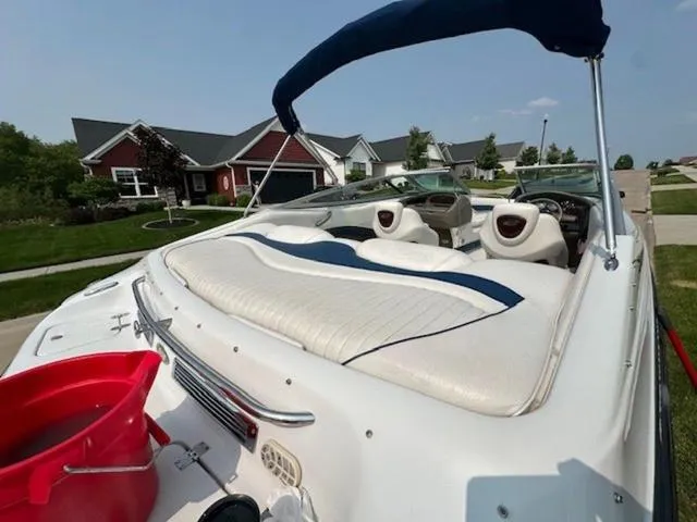 Slide: The Image of Crownline Boats 202 BR 2005 - 3