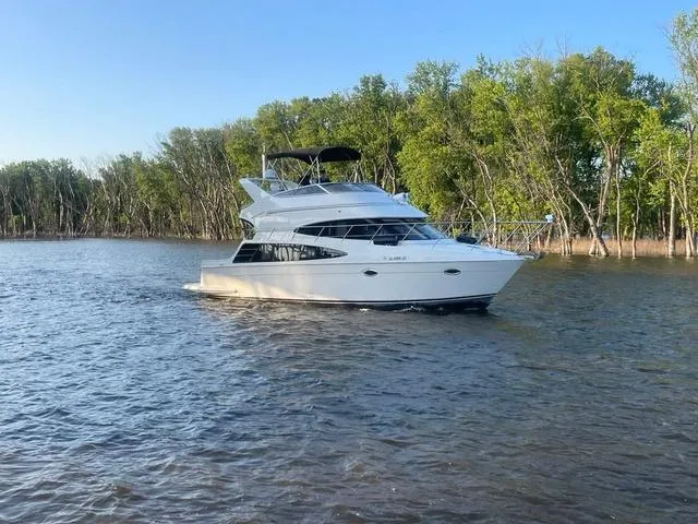 The Image of Carver Yachts 360 Sport Sedan 2004 - 1