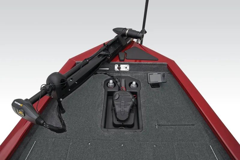 Slide: The Image of Tracker Pro Team 175 2025 - 20