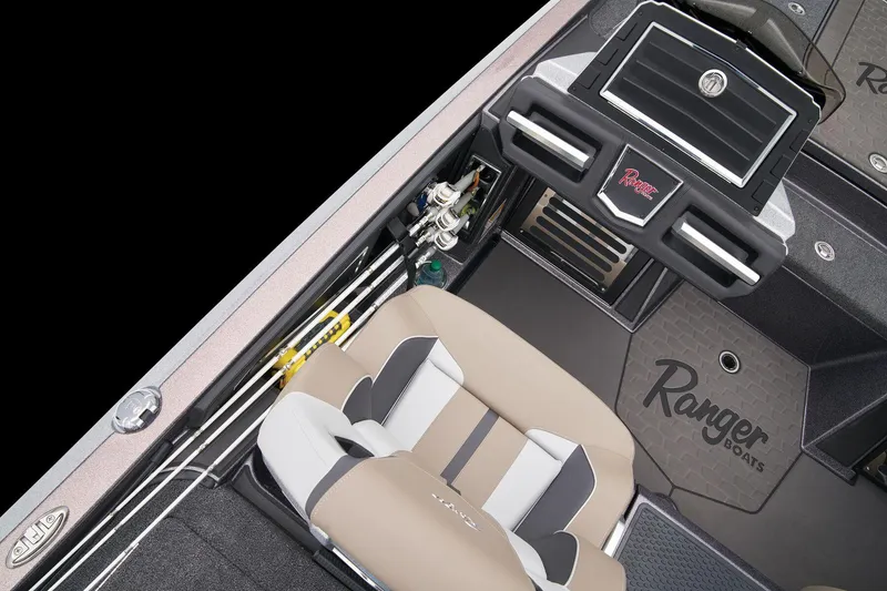 Slide: The Image of Ranger Z521R 2025 - 64