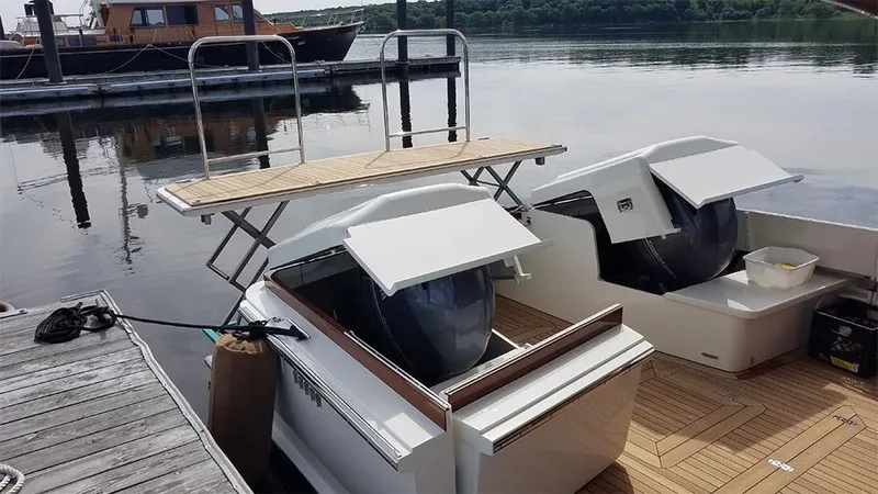 Slide: The Image of Opening engine hatches & stern platform lift - 18