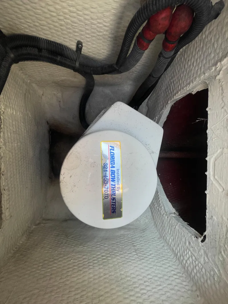 Slide: The Image of 2014 Grady-White Freedom 255 boat component with wiring and label. - 15