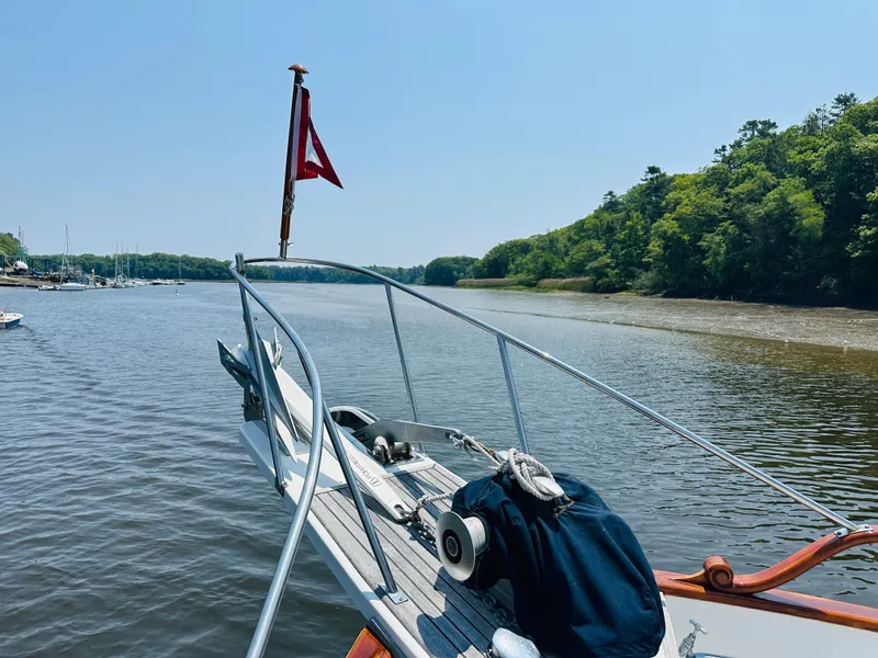 Slide: The Image of Grand Banks 49 Classic 1998 - 102