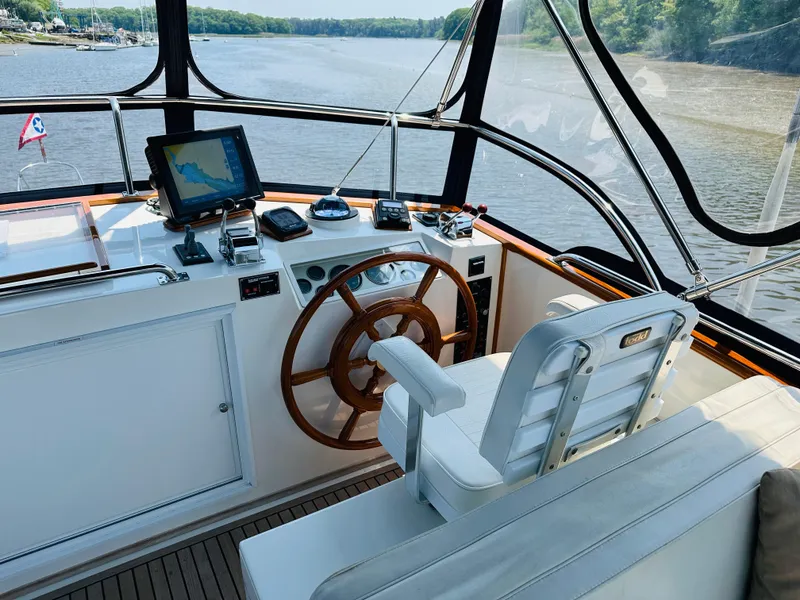 Slide: The Image of Grand Banks 49 Classic 1998 - 112