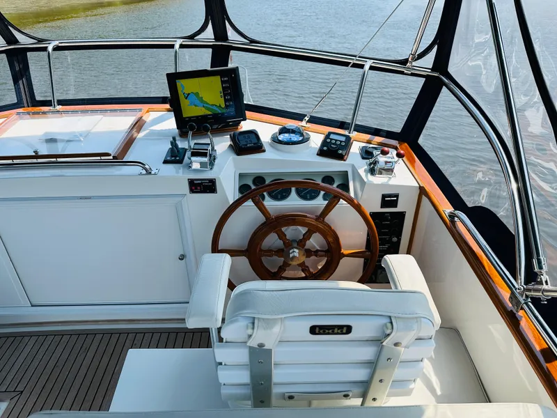 Slide: The Image of Grand Banks 49 Classic 1998 - 113