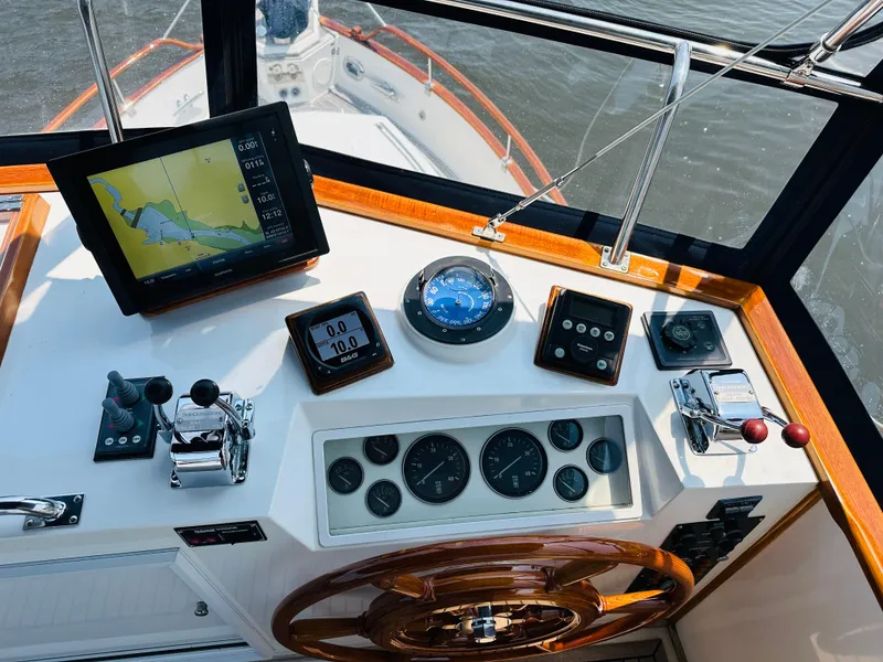 Slide: The Image of Grand Banks 49 Classic 1998 - 114