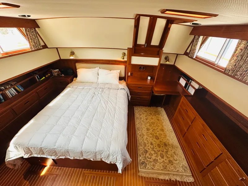 Slide: The Image of Grand Banks 49 Classic 1998 - 60