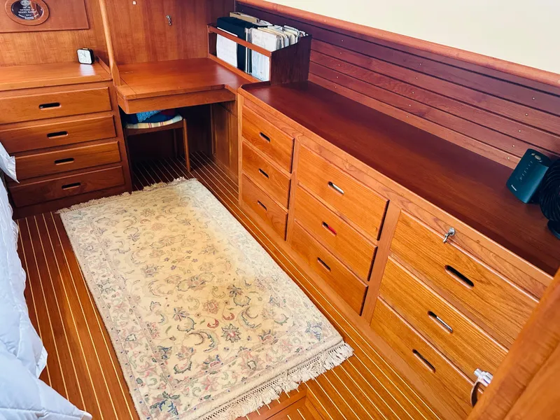 Slide: The Image of Grand Banks 49 Classic 1998 - 62