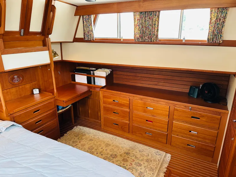 Slide: The Image of Grand Banks 49 Classic 1998 - 63