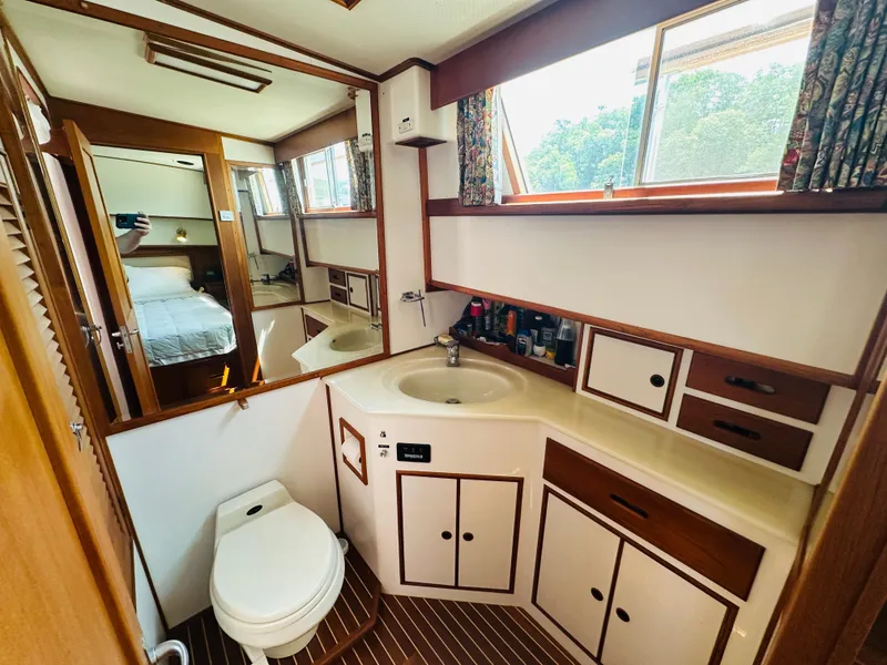 Slide: The Image of Grand Banks 49 Classic 1998 - 70