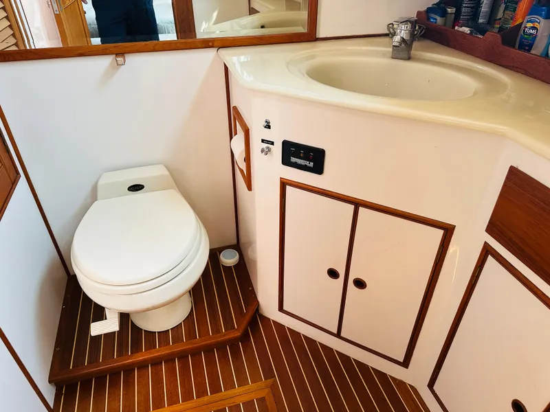 Slide: The Image of Grand Banks 49 Classic 1998 - 71