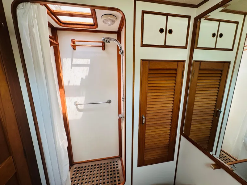 Slide: The Image of Grand Banks 49 Classic 1998 - 72