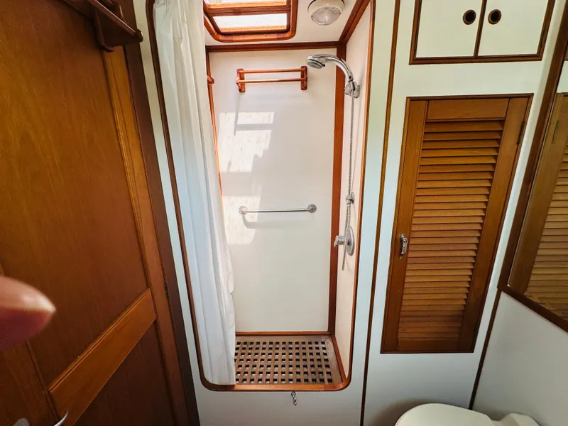 Slide: The Image of Grand Banks 49 Classic 1998 - 73