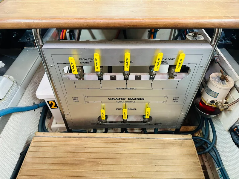 Slide: The Image of Grand Banks 49 Classic 1998 - 92