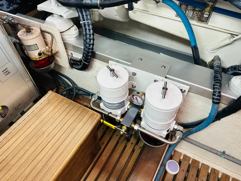 Slide: The Image of Grand Banks 49 Classic 1998 - 93