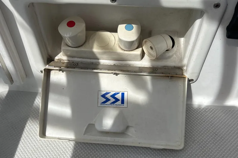 Slide: The Image of Water control panel on 1998 Catalina 36MKII boat with SSI logo. - 14