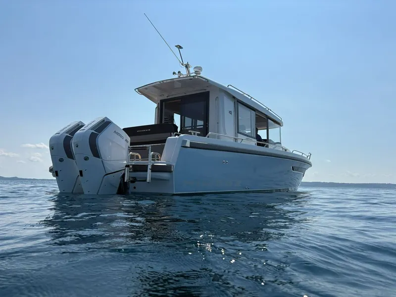 Slide: The Image of Nimbus Commuter 11 X Edition 2024 - 3