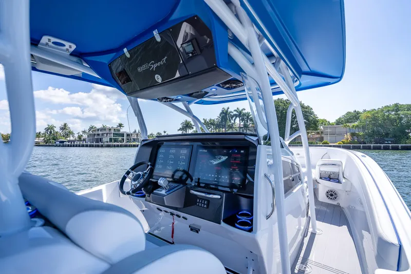 Slide: The Image of Nor-Tech 340 Sport 2025 - 53