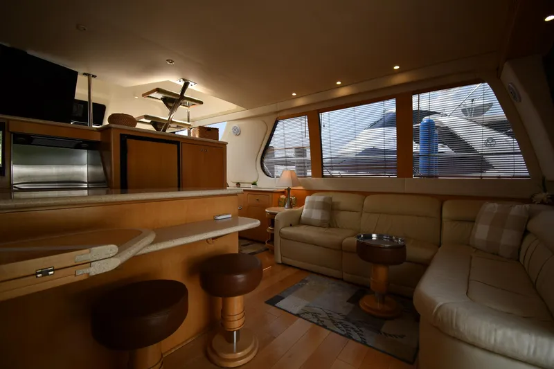 Slide: The Image of Carver 530 Voyager Pilothouse 1998 - 66