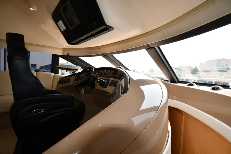 Slide: The Image of Carver 530 Voyager Pilothouse 1998 - 88