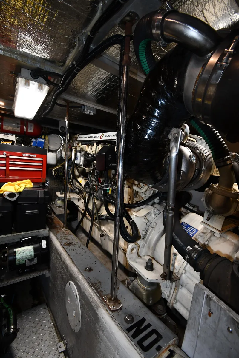 Slide: The Image of Carver Yachts 530 Voyager Pilothouse 1998 - 102