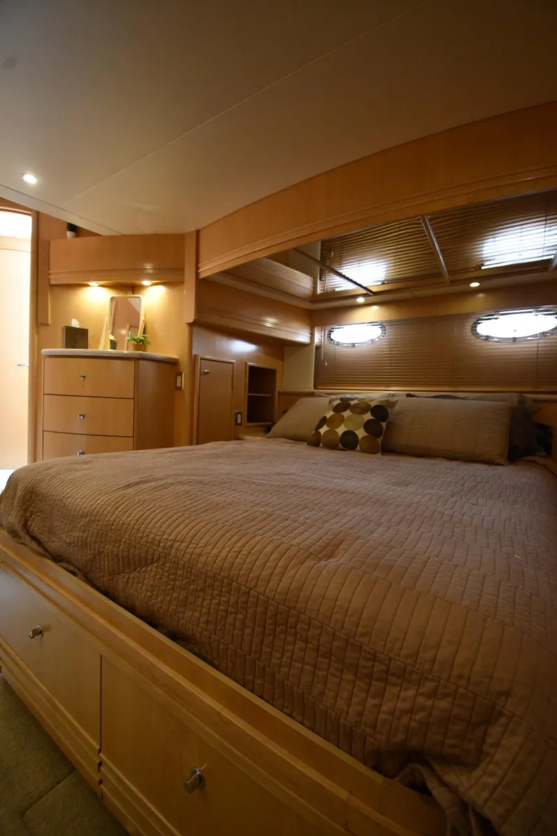 Slide: The Image of Carver Yachts 530 Voyager Pilothouse 1998 - 54