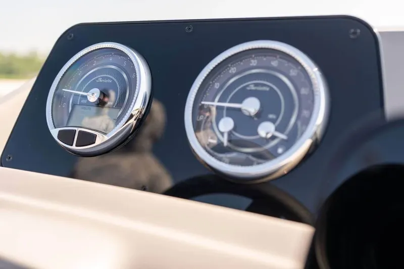 Slide: The Image of Dashboard of Barletta Aria 20 L 2026 with gauges. - 3