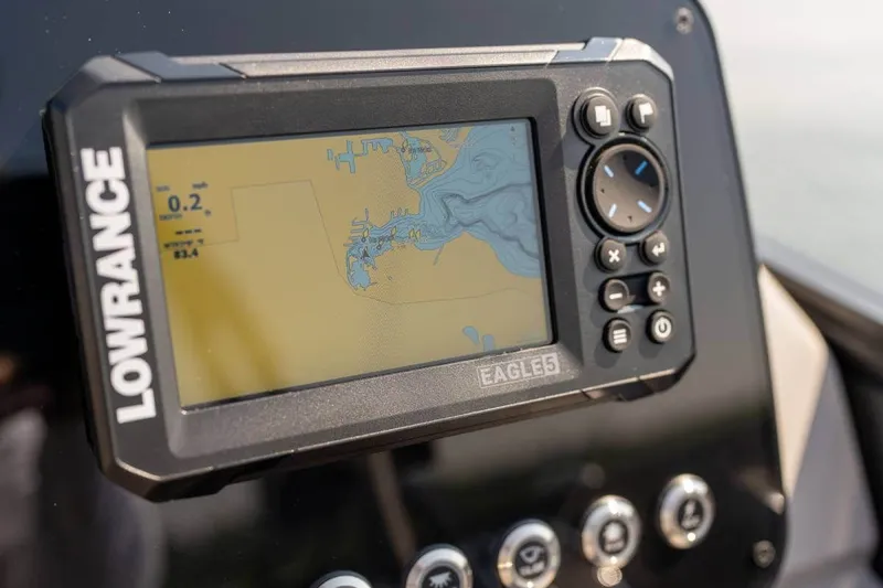 Slide: The Image of Lowrance Eagle 5 GPS on Barletta Aria 20 L 2026 boat. - 4