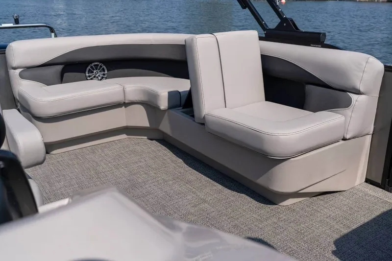 Slide: The Image of Interior of Barletta Aria 20 L pontoon boat, 2026 model. - 6