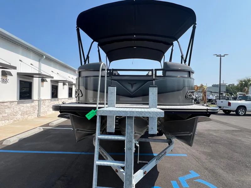 Slide: The Image of Tahoe SPT85 QL23T 2025 - 3