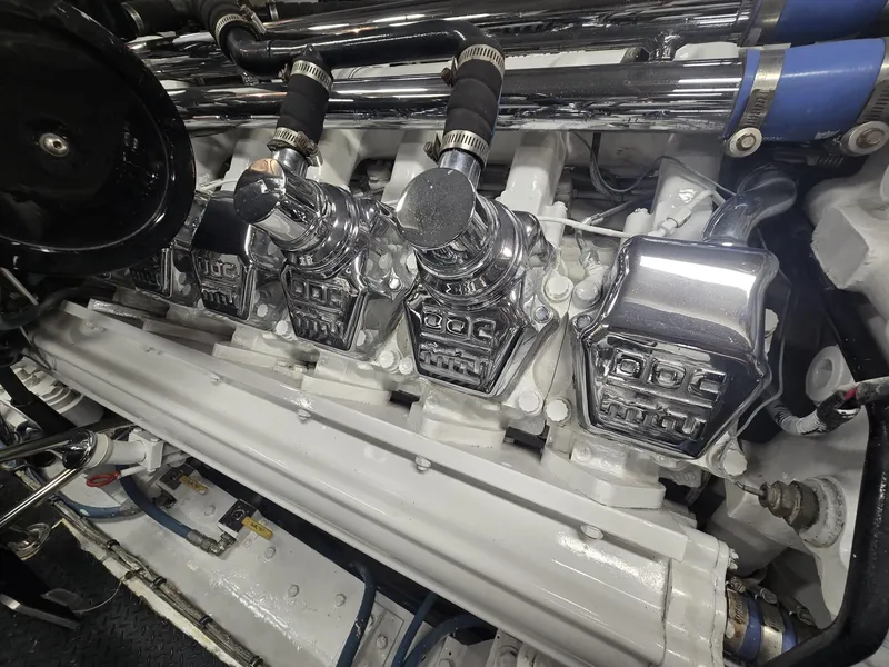 Slide: The Image of Hatteras 82 Convertible 1994 - 62